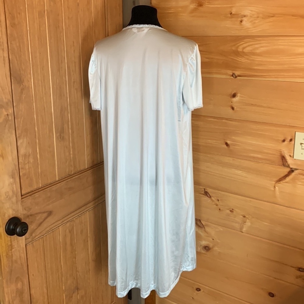 Vintage Vanity Fair powder blue nylon robe Size Large - Picture 2 of 11